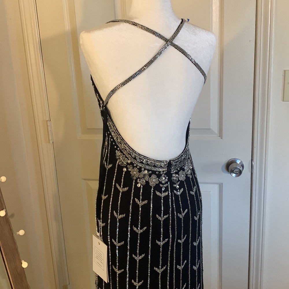 MAC DUGGAL Hand Embellished Scallop Detailed High Low Hem Gown - Picture 13 of 16